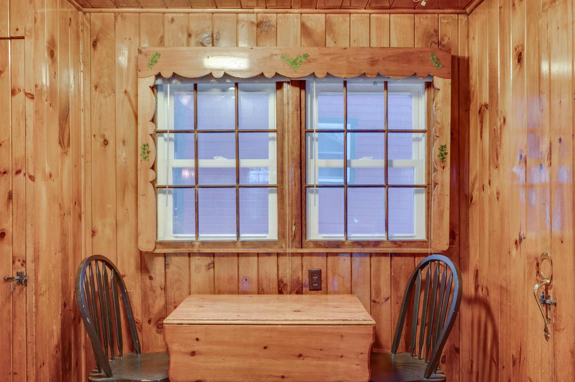 Cozy Laconia Studio With Pool Access - 2 Mi To Lake! 아파트 외부 사진