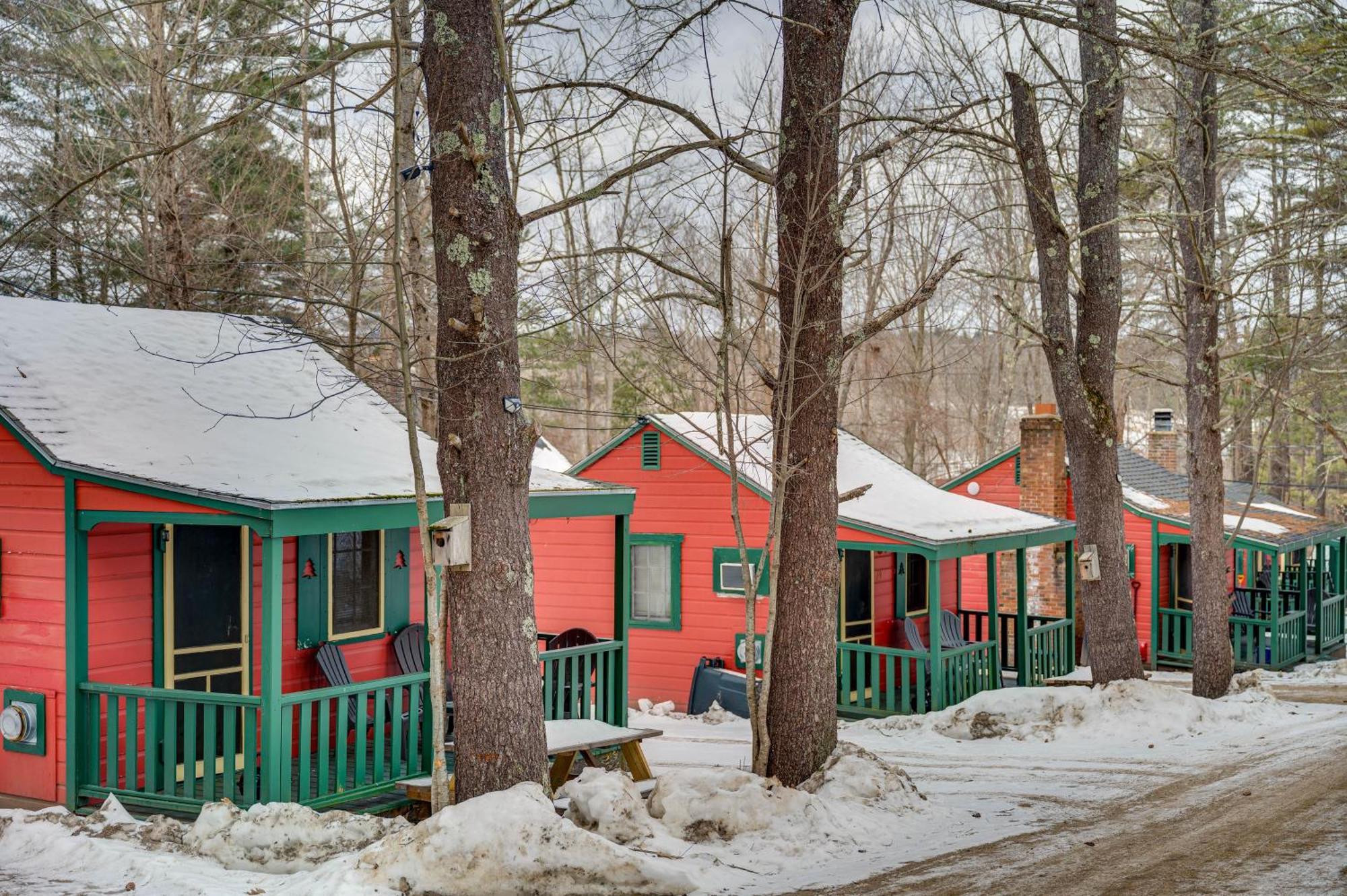 Cozy Laconia Studio With Pool Access - 2 Mi To Lake! 아파트 외부 사진
