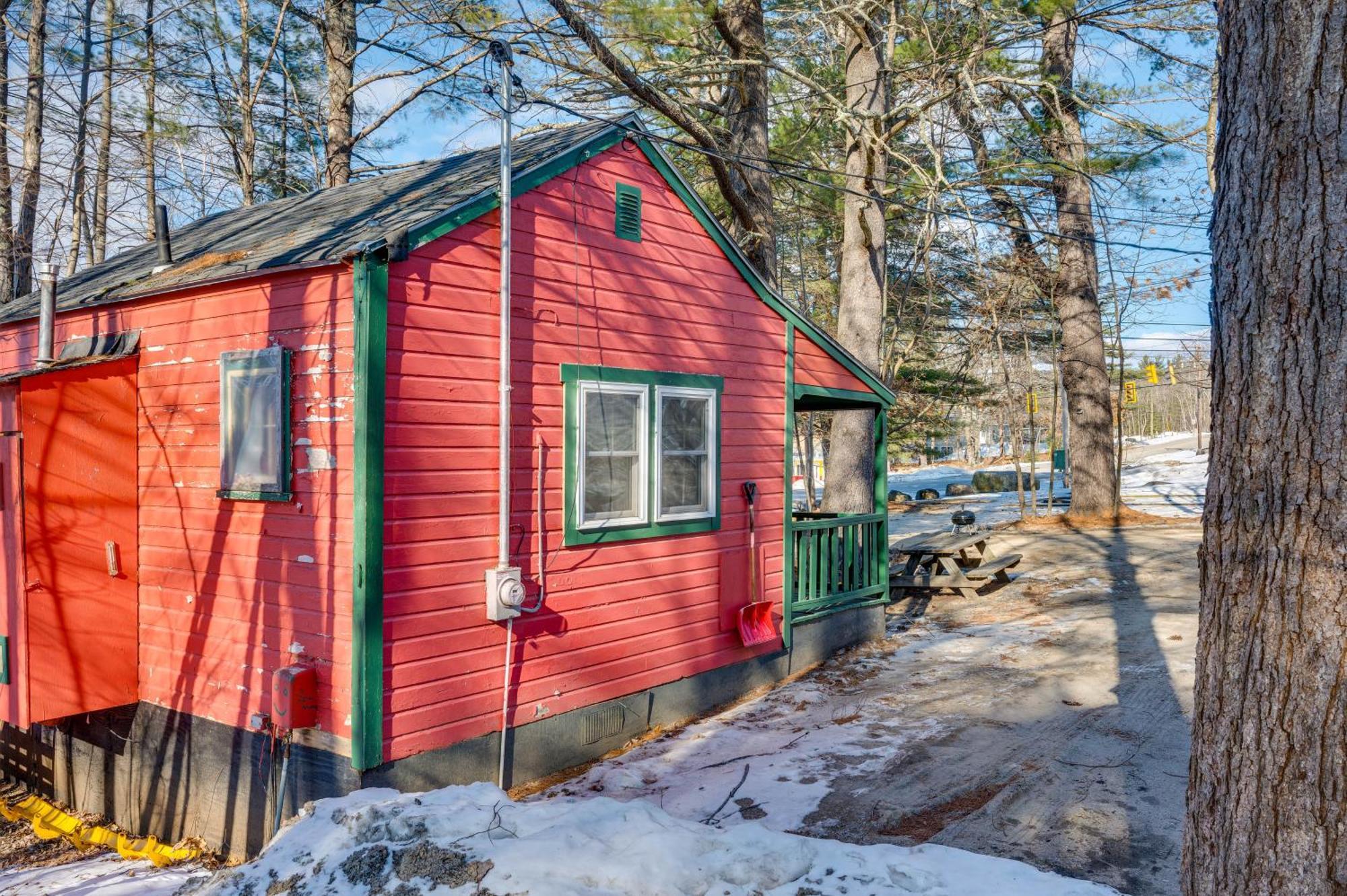 Cozy Laconia Studio With Pool Access - 2 Mi To Lake! 아파트 외부 사진