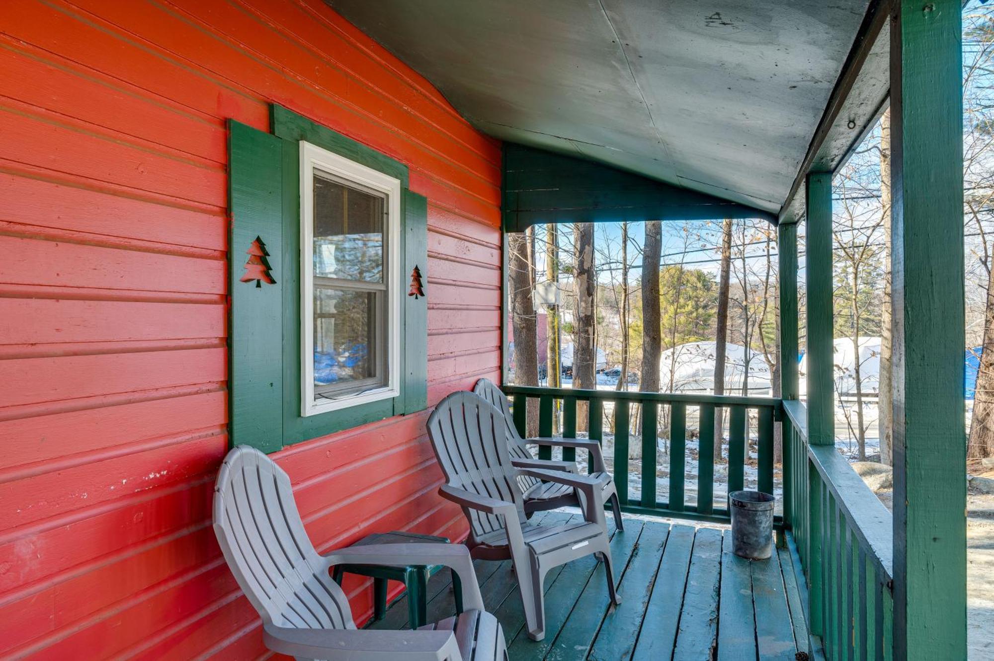 Cozy Laconia Studio With Pool Access - 2 Mi To Lake! 아파트 외부 사진